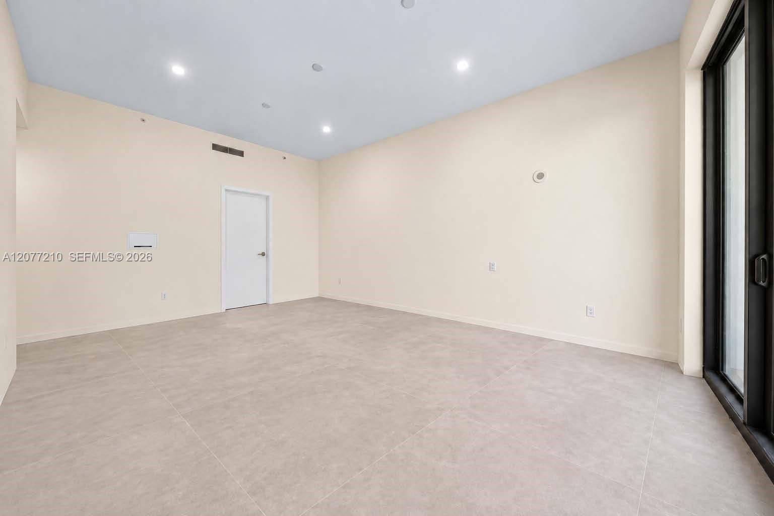 275 Giralda Avenue 6a Property Photo 16