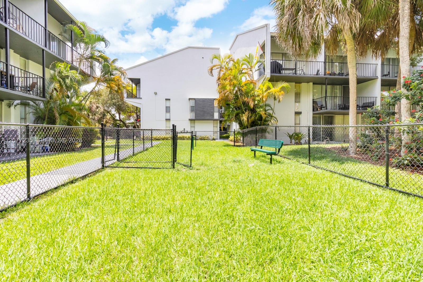 2920 Forest Hills Boulevard A3a Property Photo 8