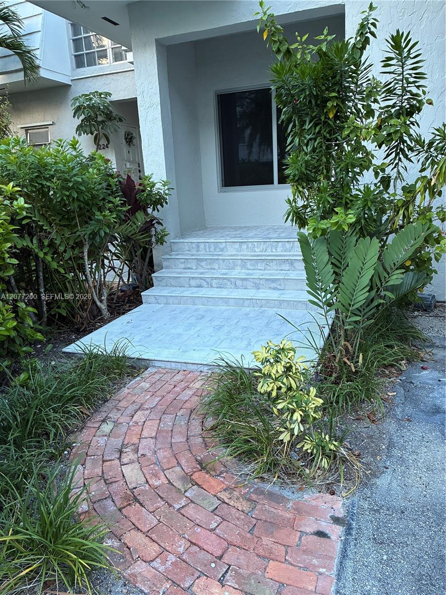 226 Sea View Drive 105 Property Photo 1