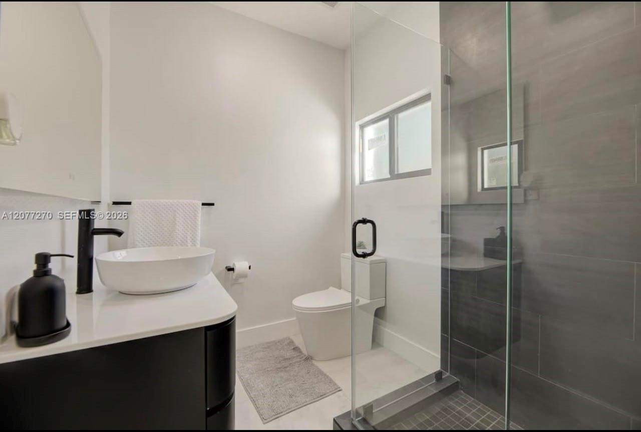 52 Ne 47th Street Property Photo 18