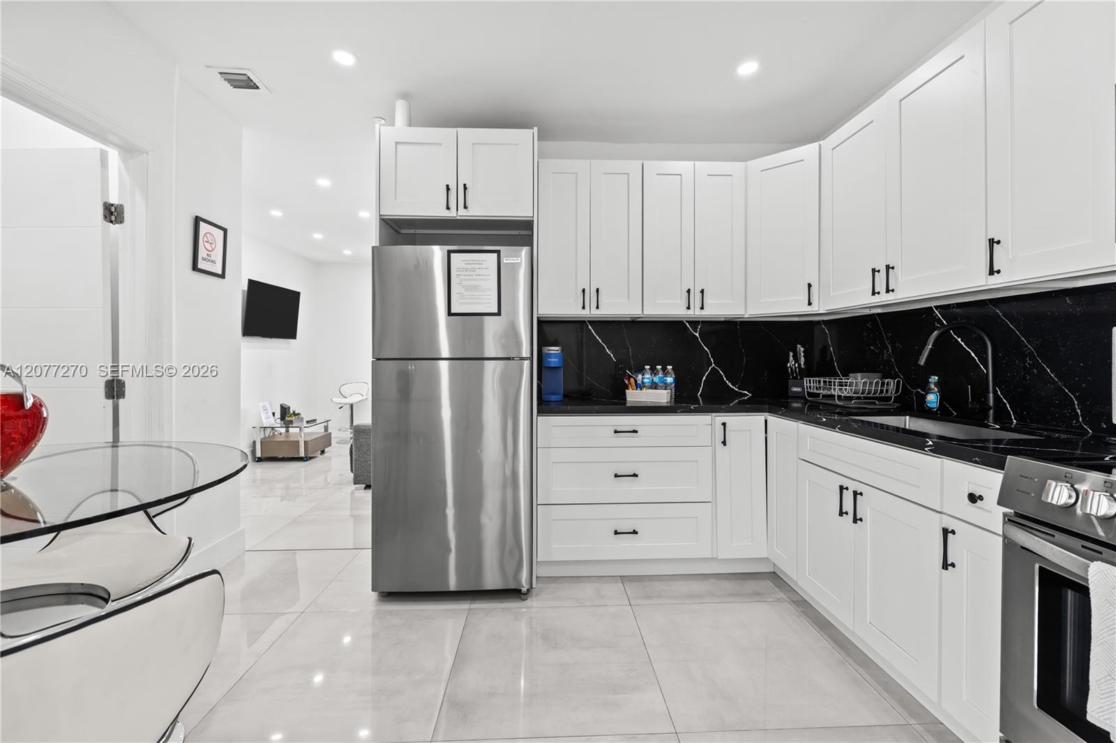 52 Ne 47th Street Property Photo 27