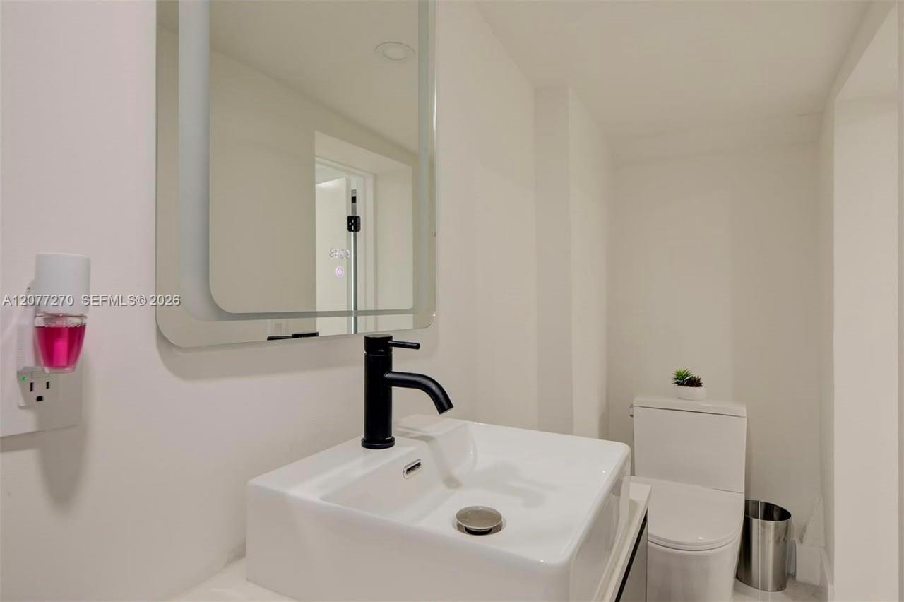 52 Ne 47th Street Property Photo 52