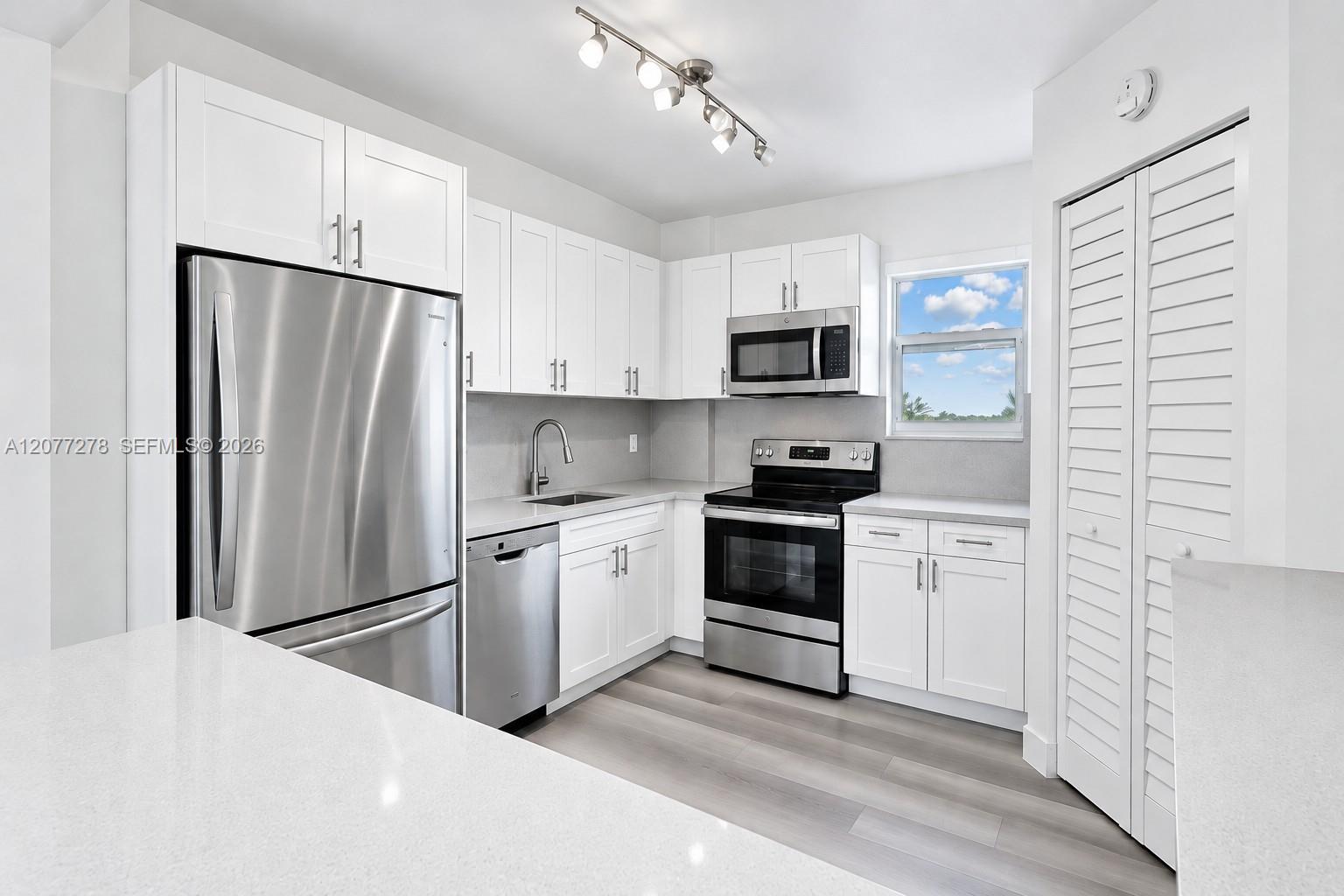 9273 Collins Avenue 309 Property Photo 1