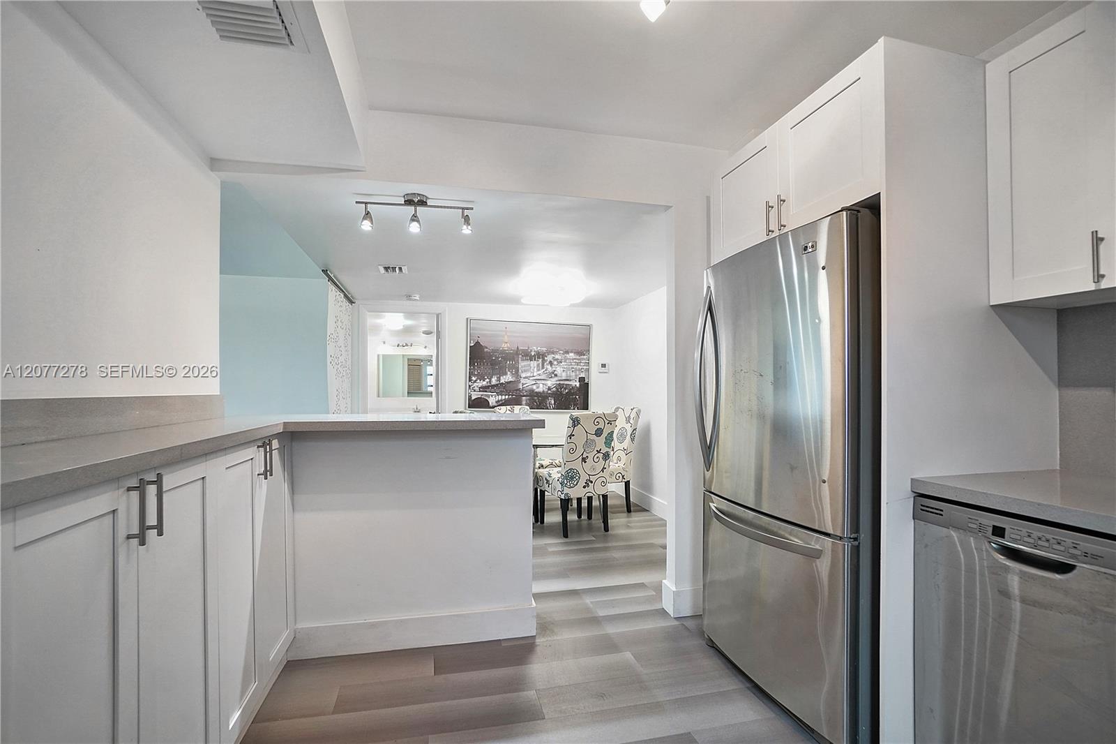9273 Collins Avenue 309 Property Photo 2