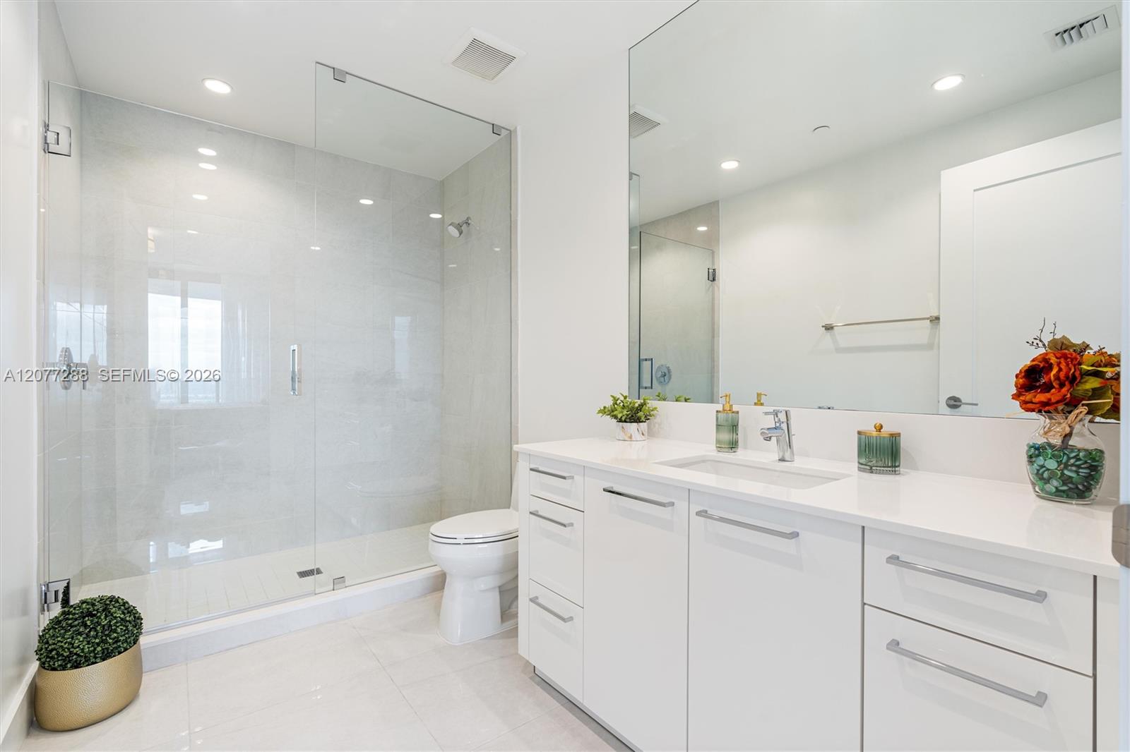 100 E Las Olas Boulevard 4203 Property Photo 19