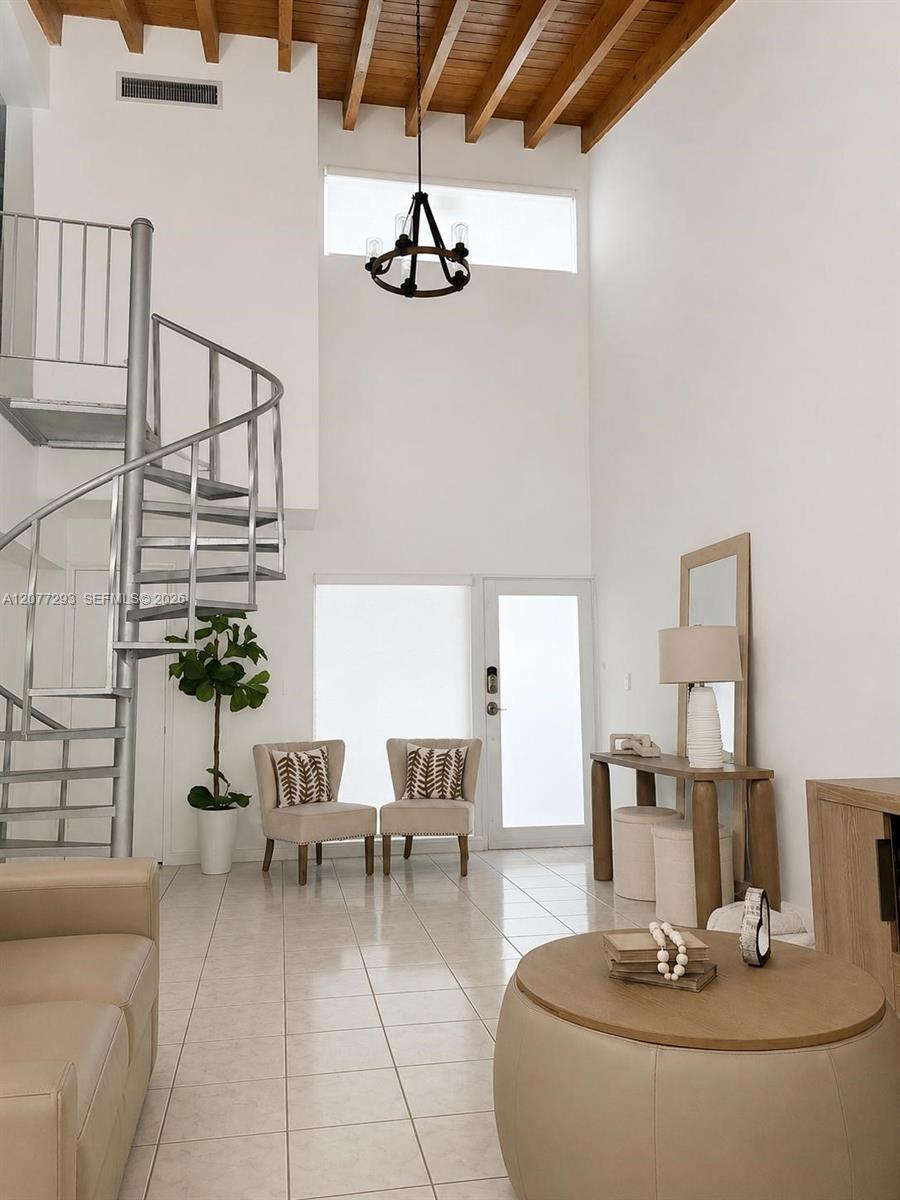 9171 Fontainebleau Boulevard 5