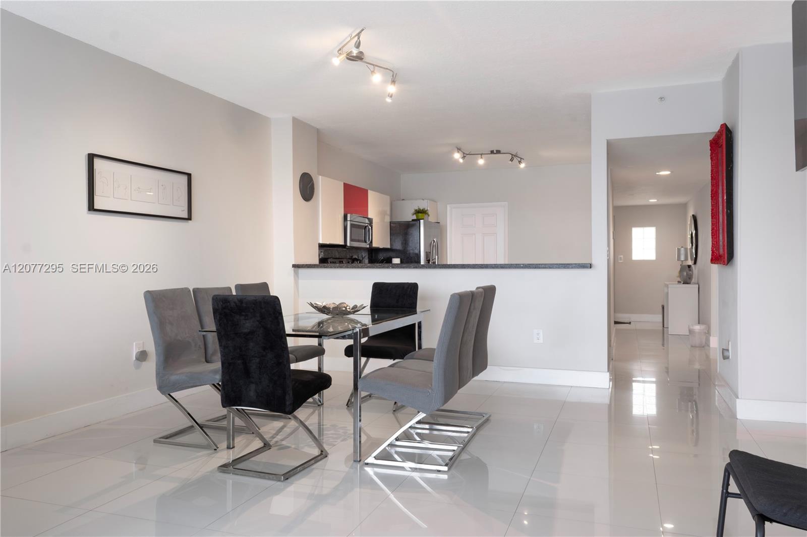 17050 N Bay Road 406 Property Photo 9