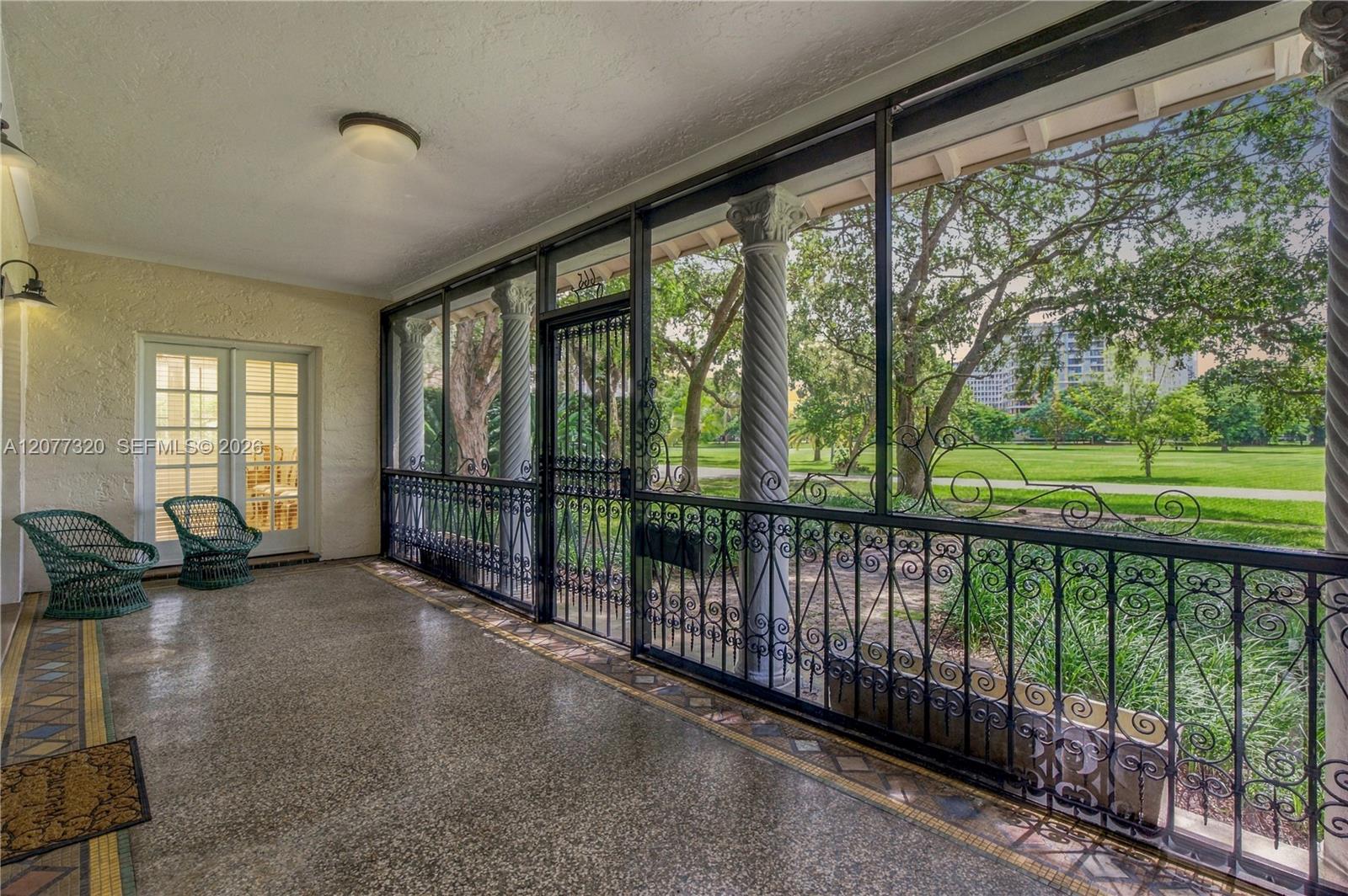 665 N Greenway Drive Property Photo 15