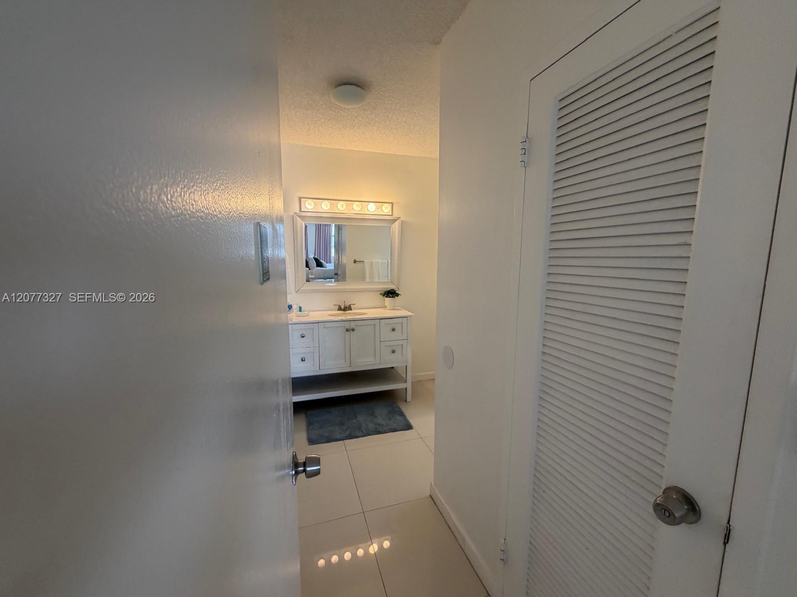3725 S Ocean Drive 1517 Property Photo 37