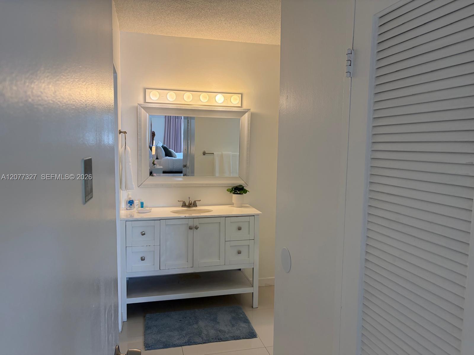 3725 S Ocean Drive 1517 Property Photo 38