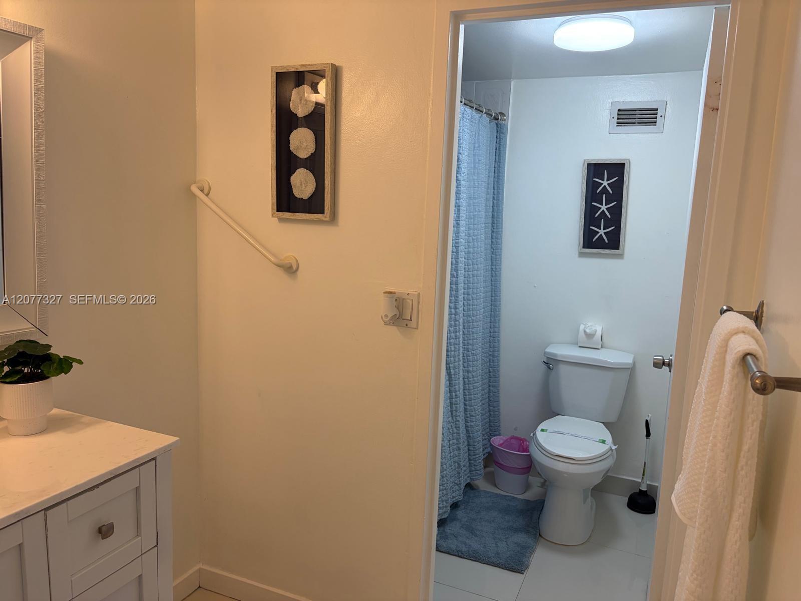 3725 S Ocean Drive 1517 Property Photo 40