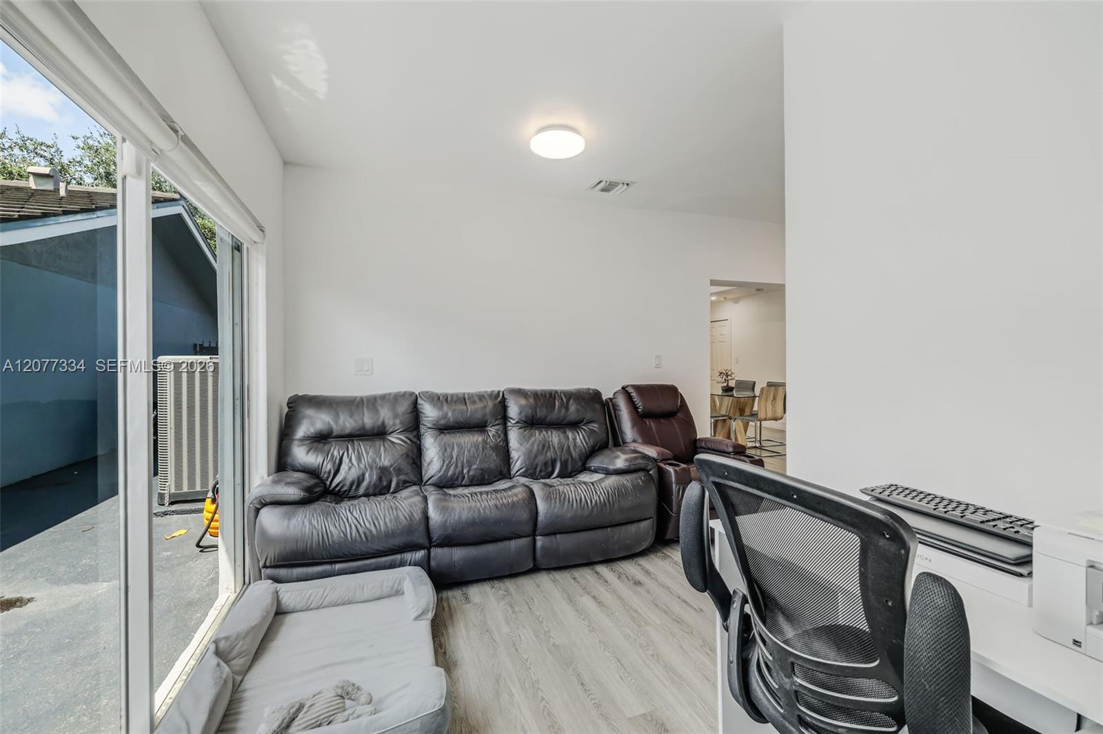 5923 Sw 147th Place Property Photo 36
