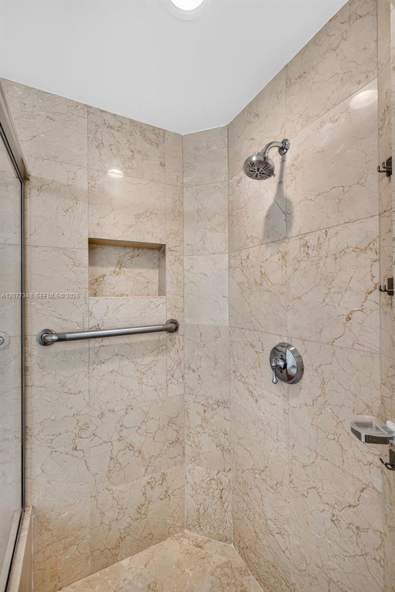111 Se 8th Avenue 705 Property Photo 35