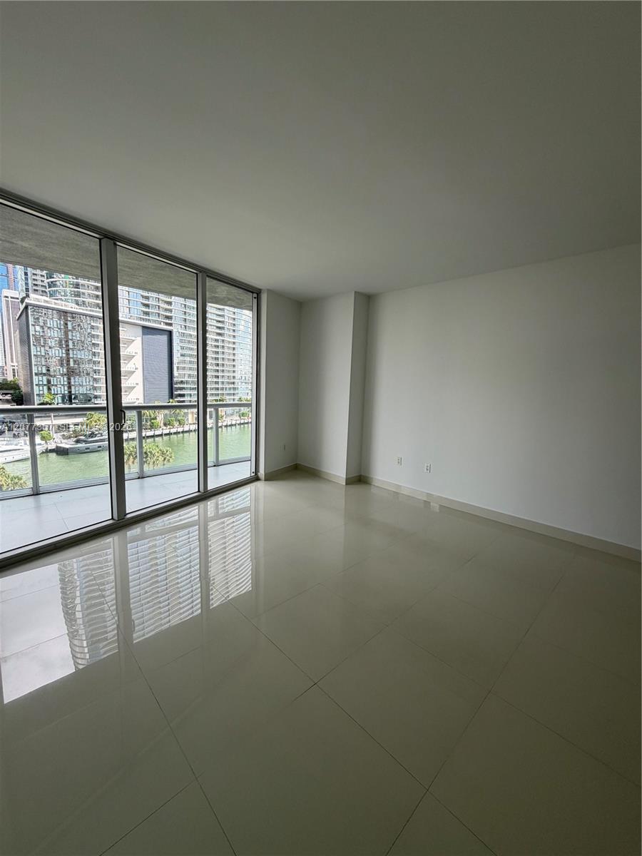 A12077357 Property Photo 11