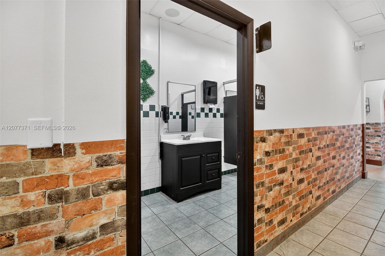 Restaurant And Bar For Sale In Coral Springs Property Photo 30