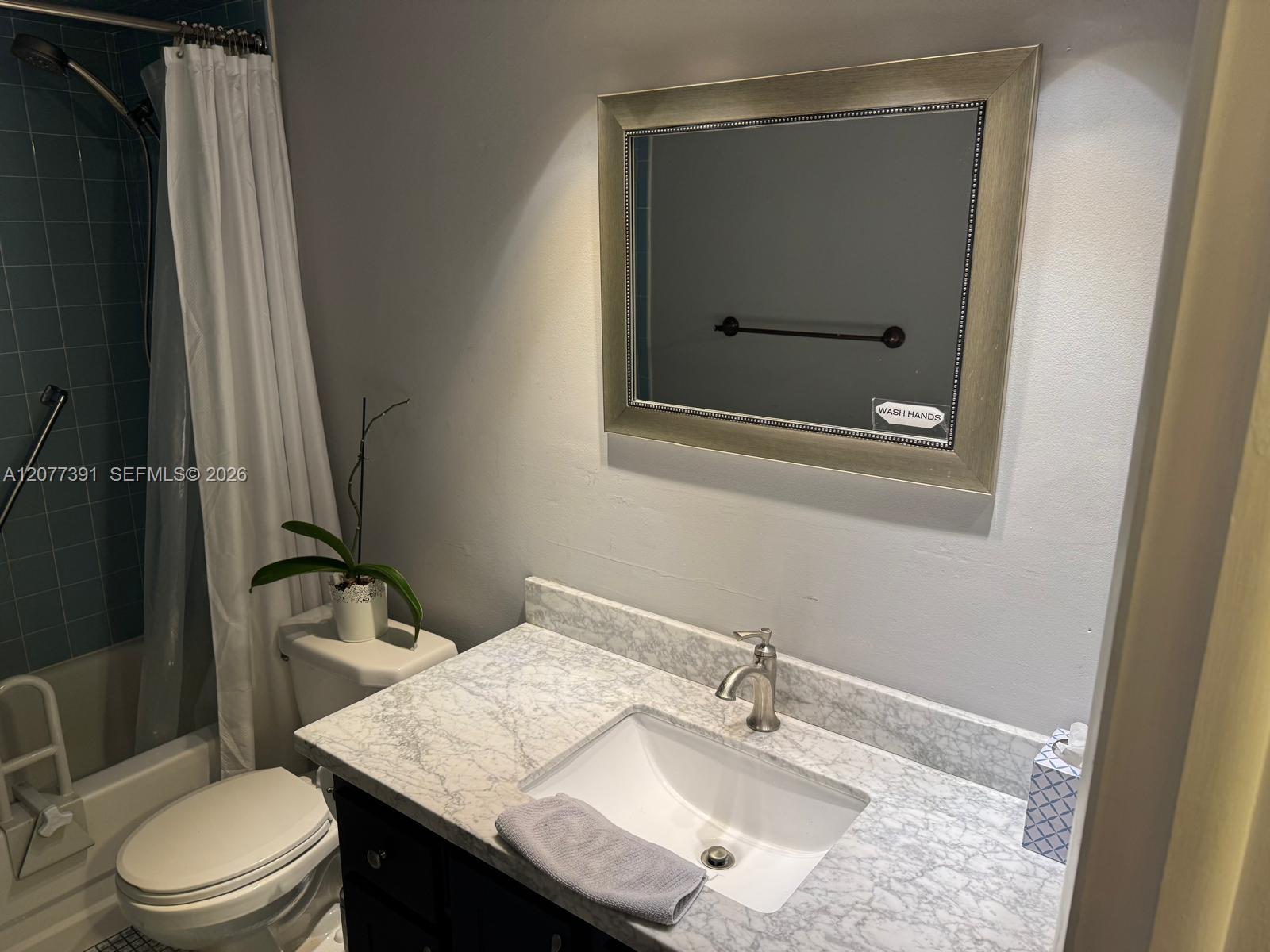 A12077391 Property Photo 25