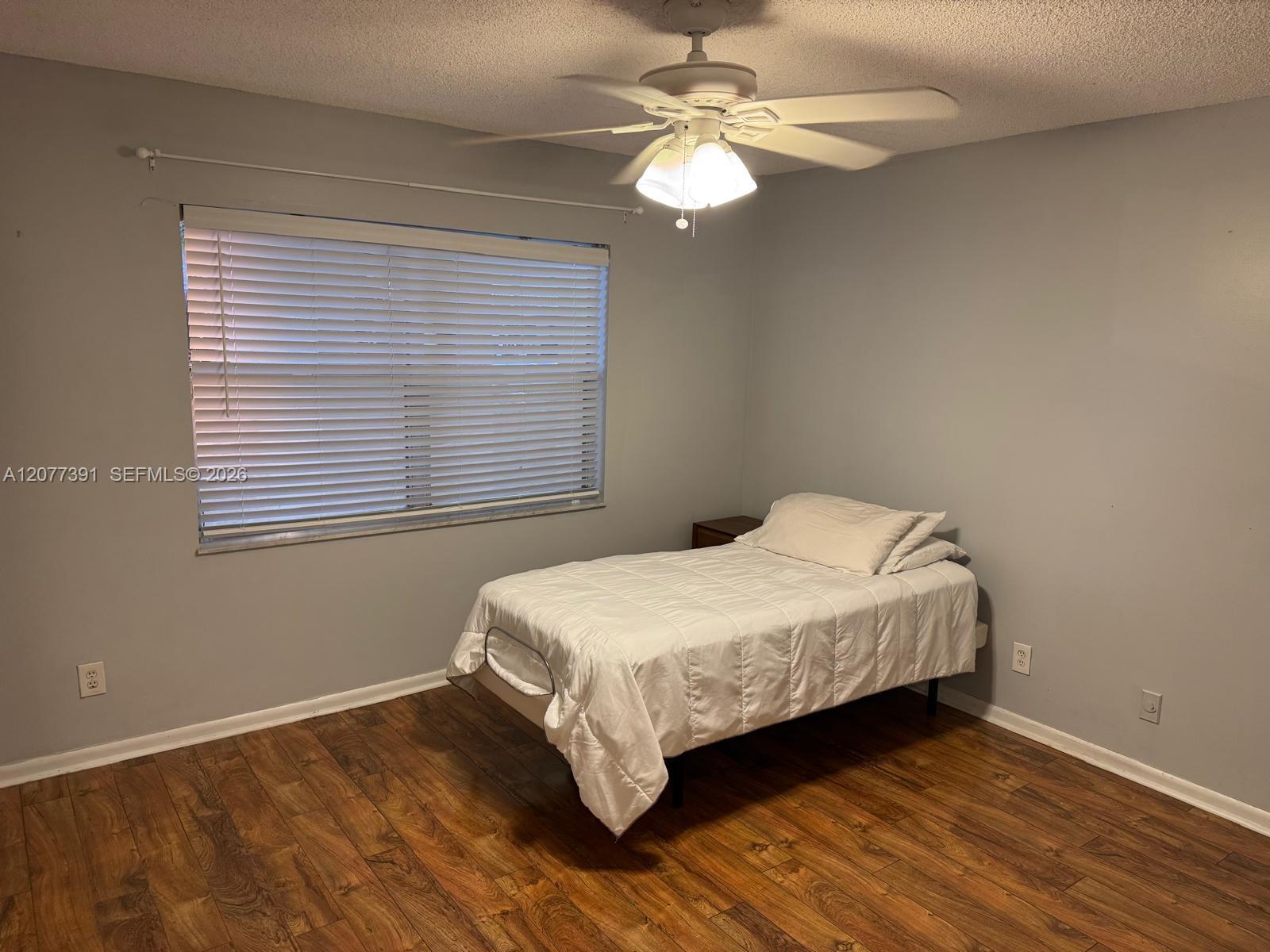 A12077391 Property Photo 27
