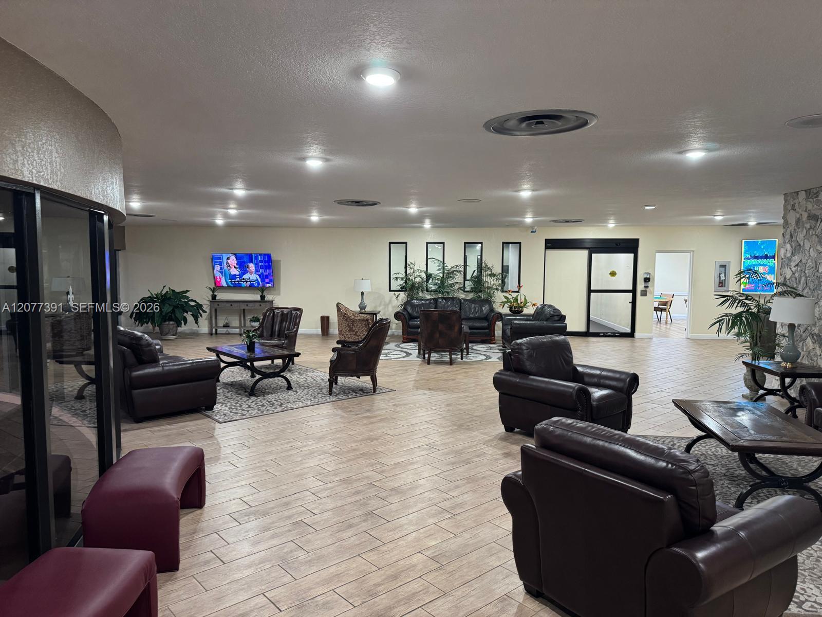 A12077391 Property Photo 40