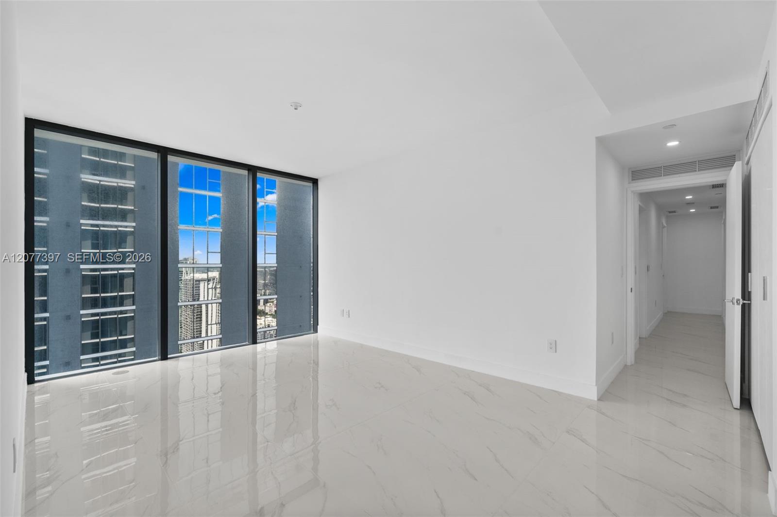 700 Ne 24 2607 Property Photo 12