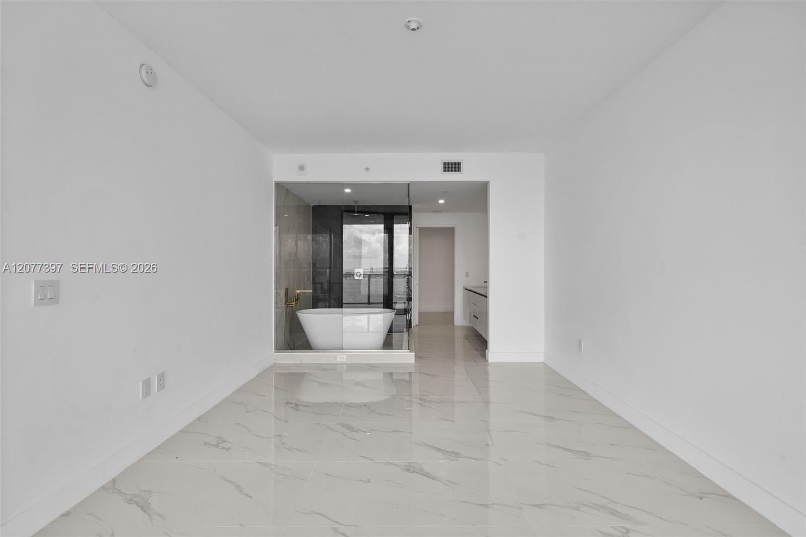 700 Ne 24 2607 Property Photo 24