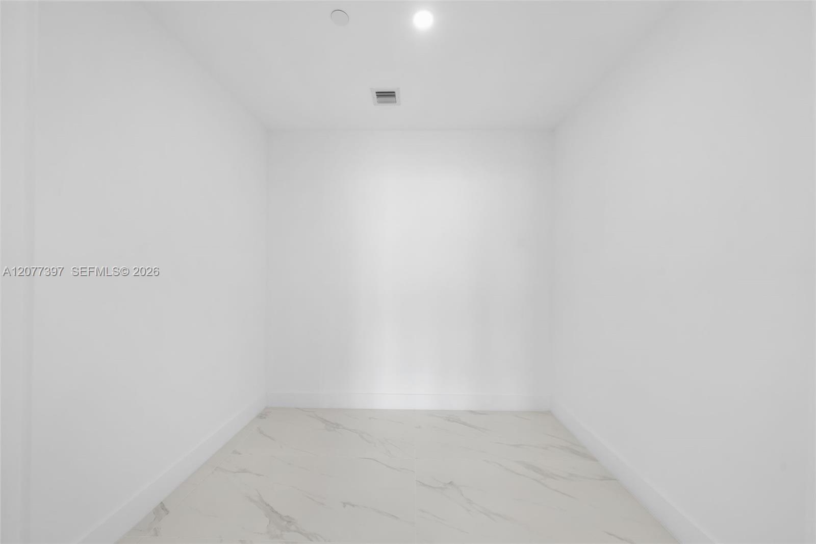 700 Ne 24 2607 Property Photo 29