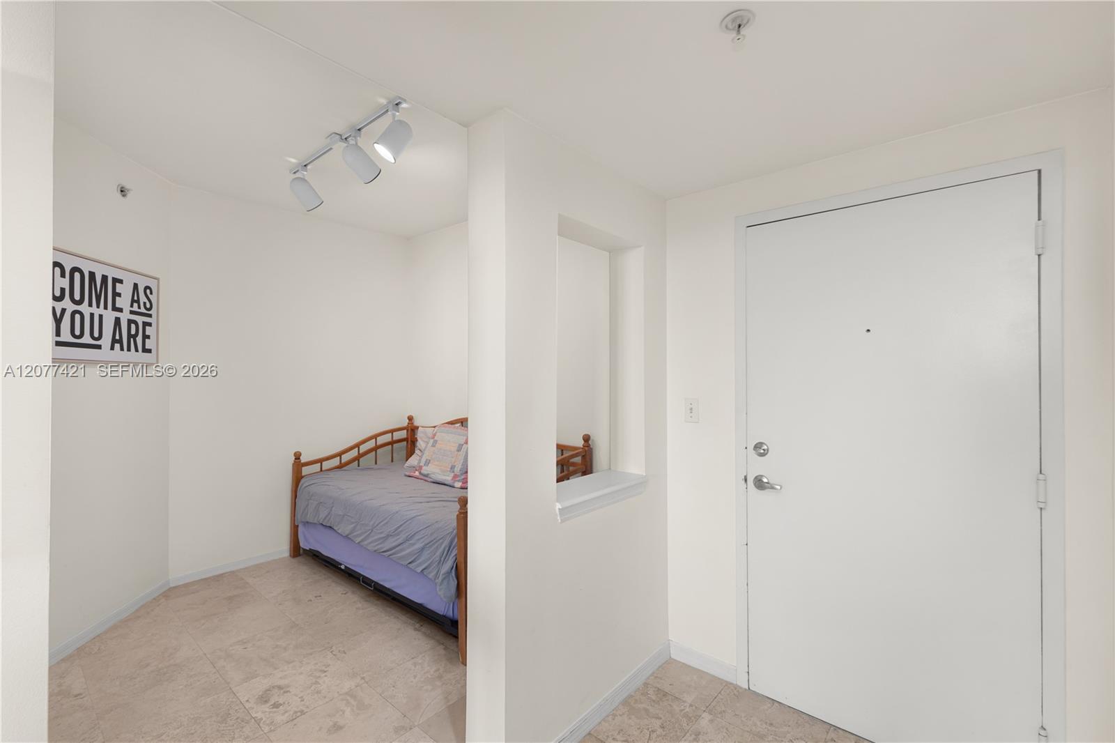 100 N Federal Highway 622 Property Photo 11