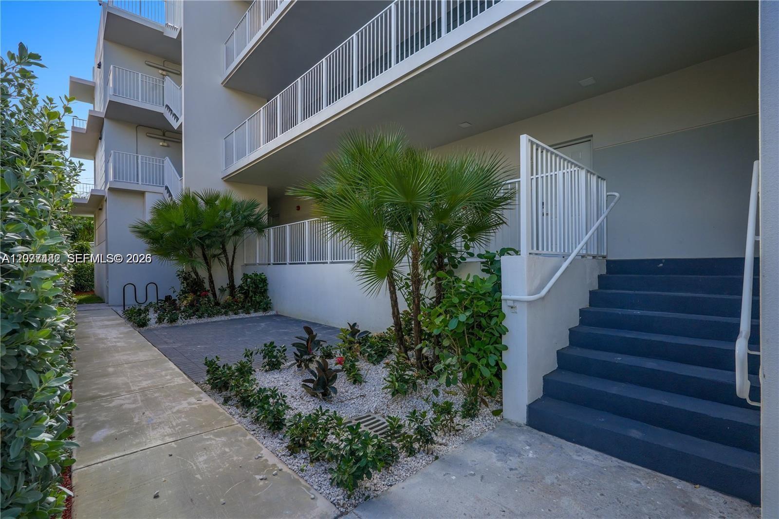 1620 Nw 18th Street 305 Property Photo 13