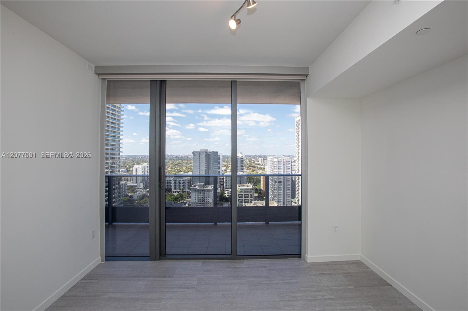 1000 Brickell Plaza 2610 Property Photo 5