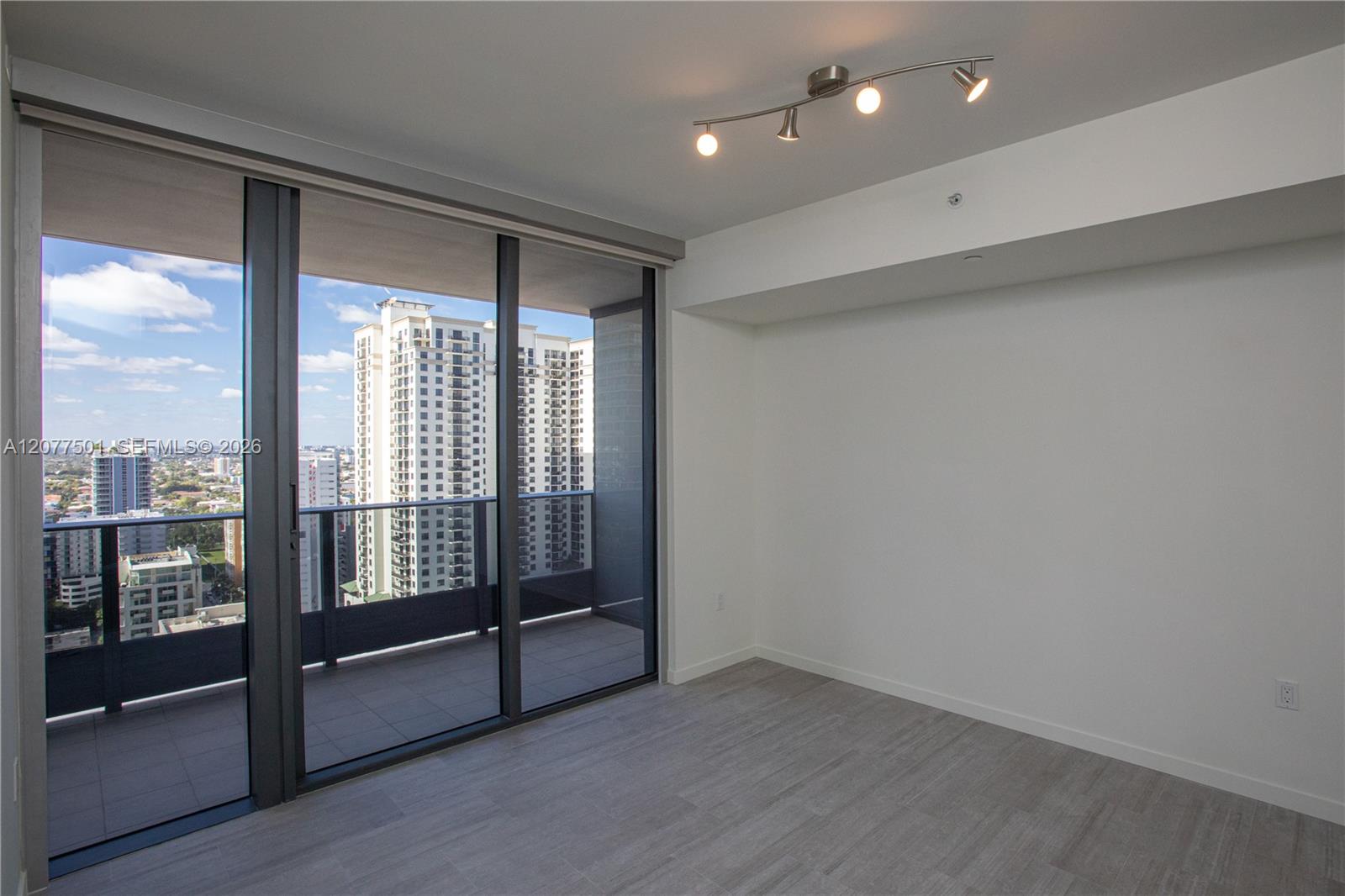 1000 Brickell Plaza 2610 Property Photo 6