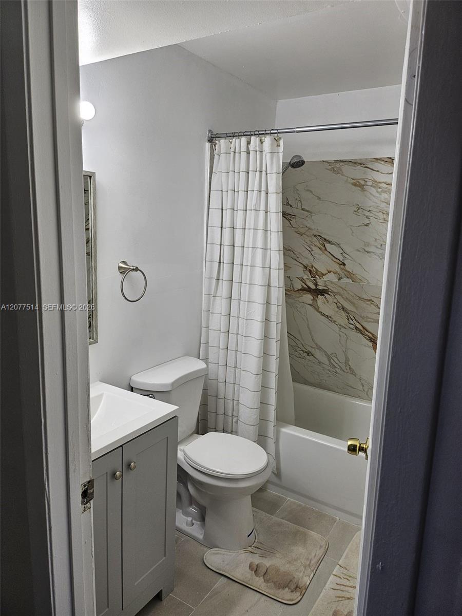 1838 Abbey Road 208 Property Photo 21