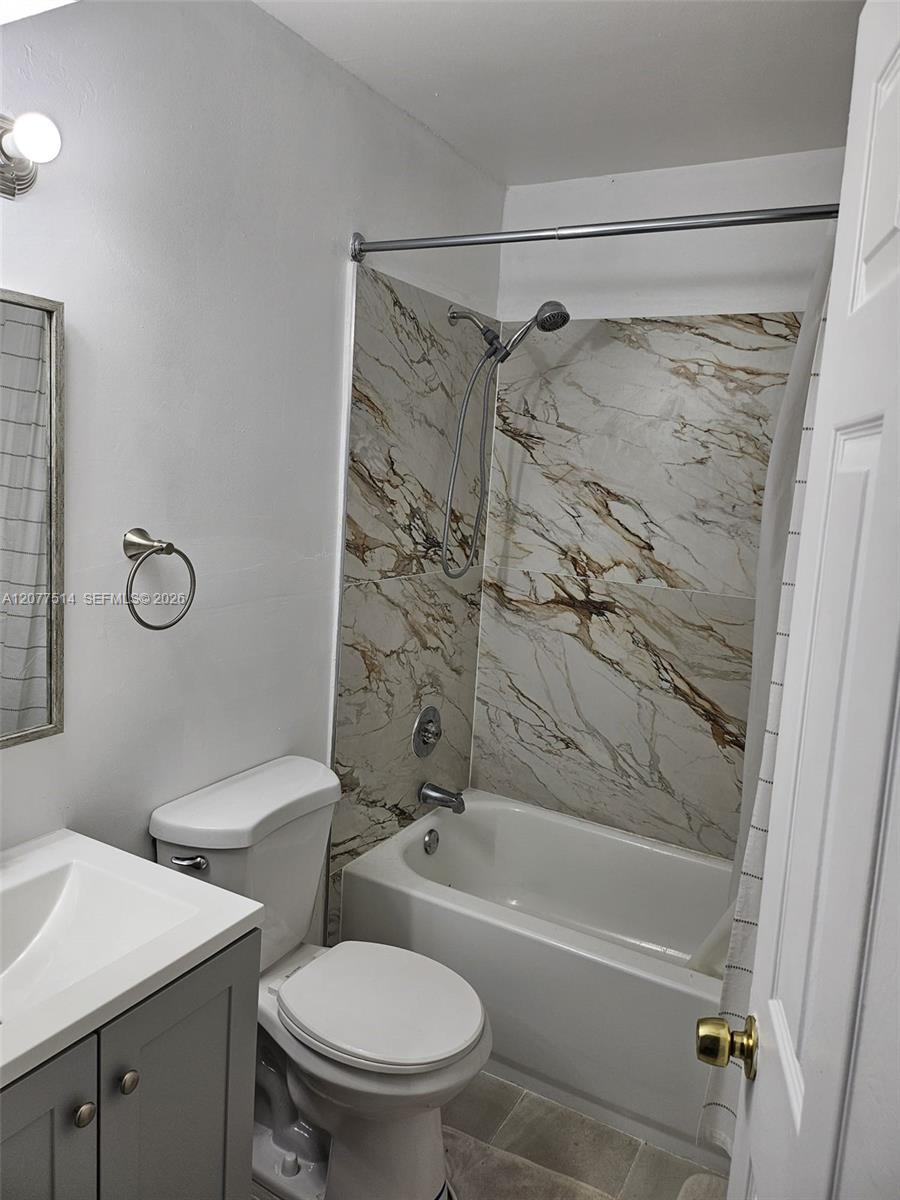 1838 Abbey Road 208 Property Photo 31