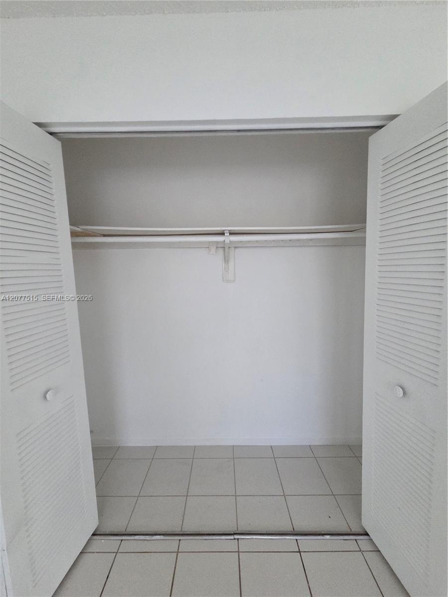 4030 Sw 61st Avenue 8 Property Photo 5