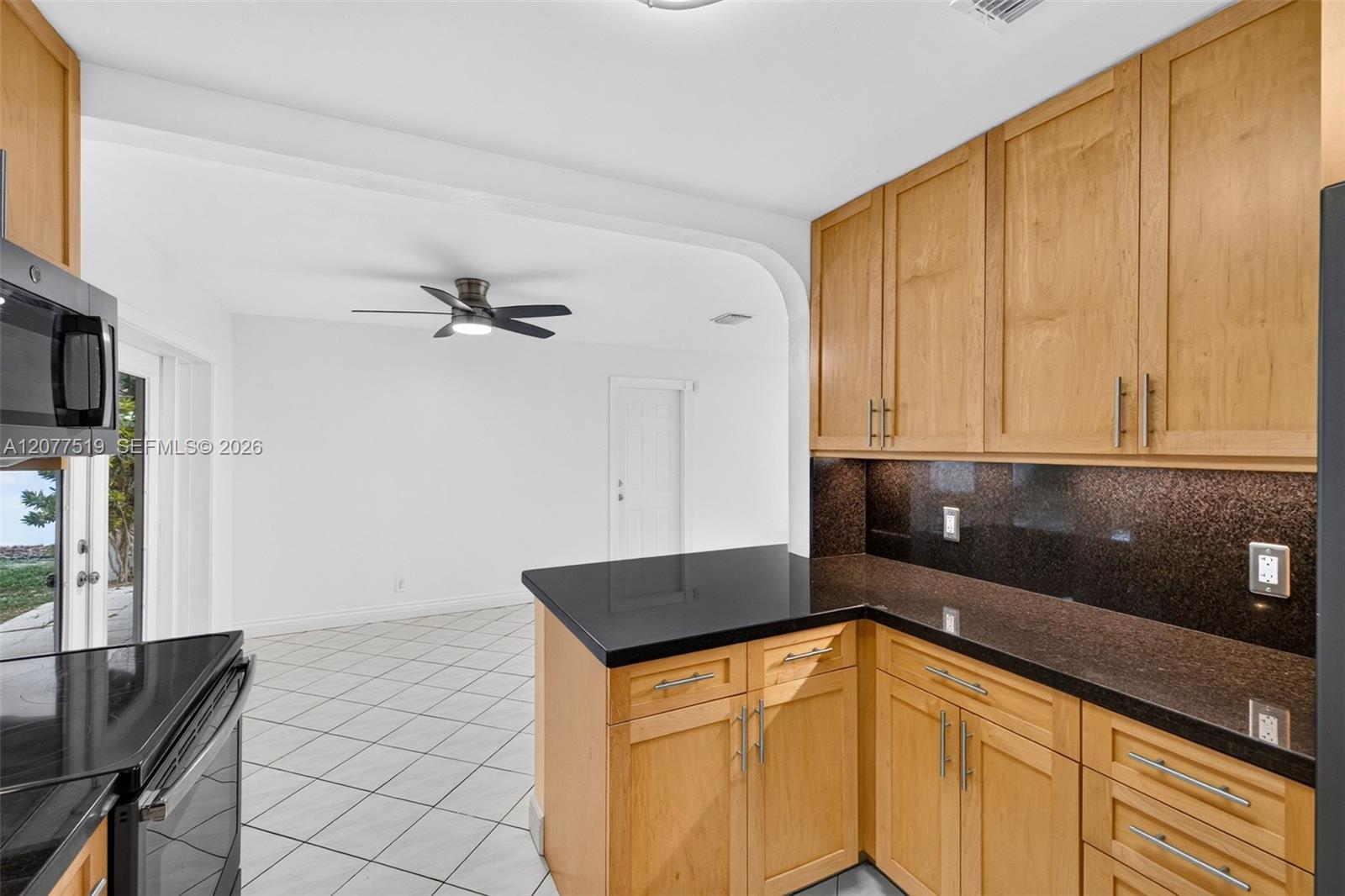 2061 Sw 38th Avenue Property Photo 16