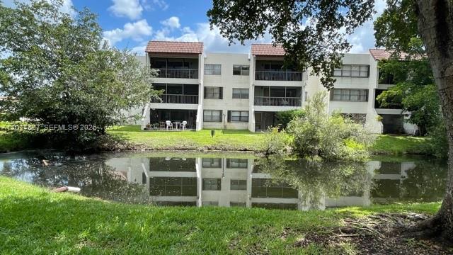 100 Lakeview Drive 103 Property Photo 1