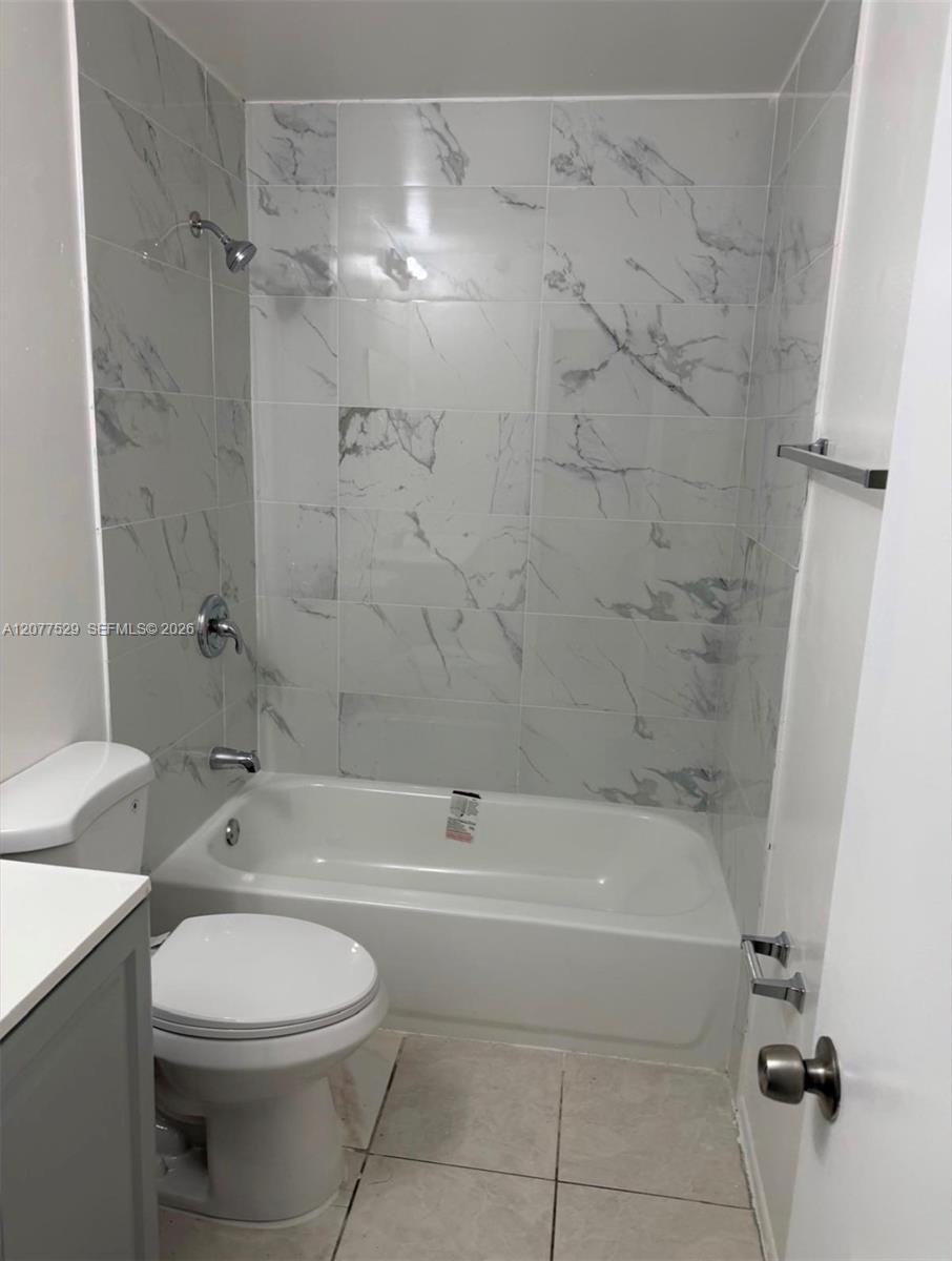 A12077529 Property Photo 3