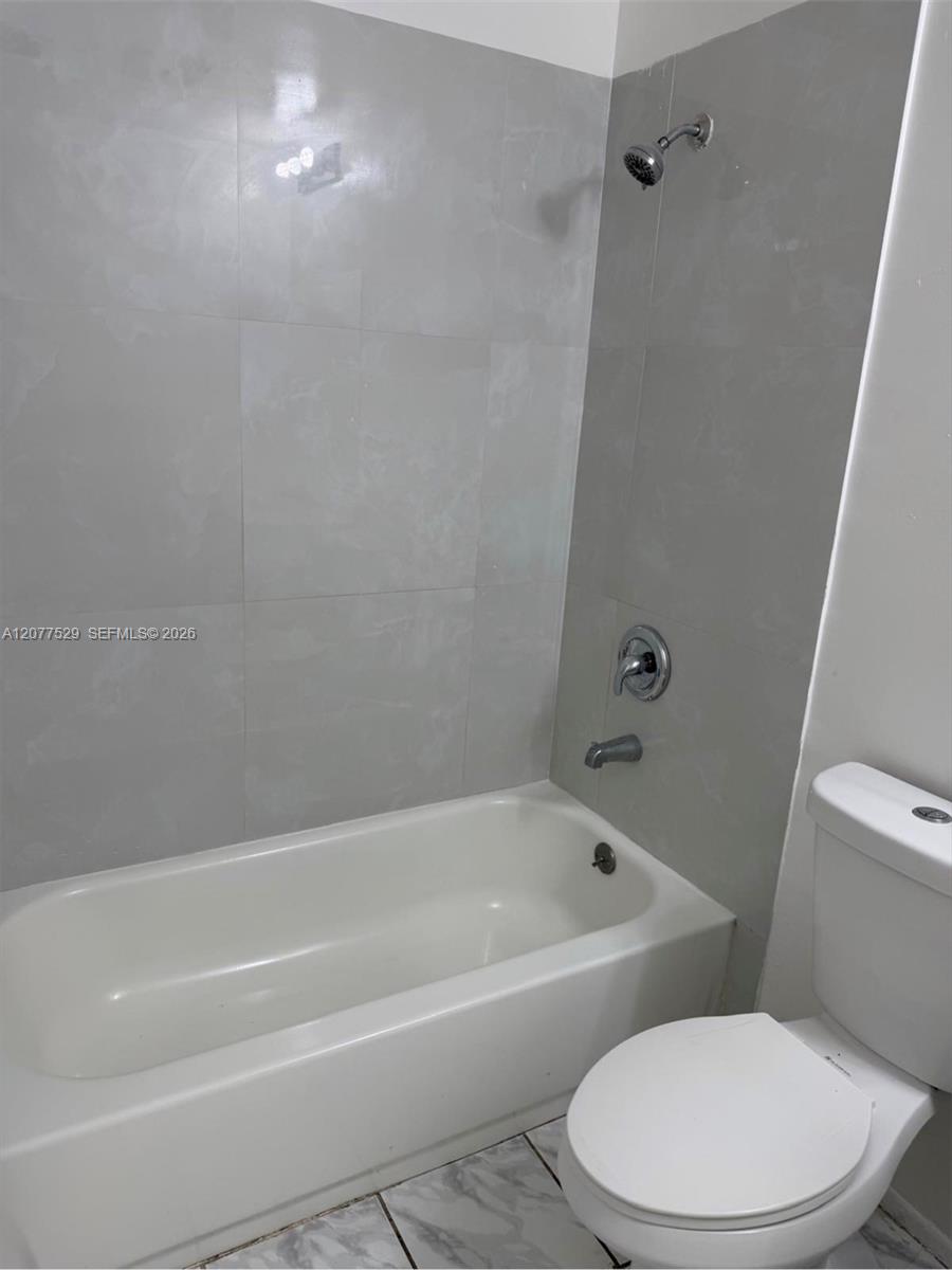 A12077529 Property Photo 4
