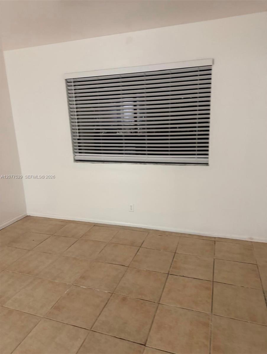 A12077529 Property Photo 5
