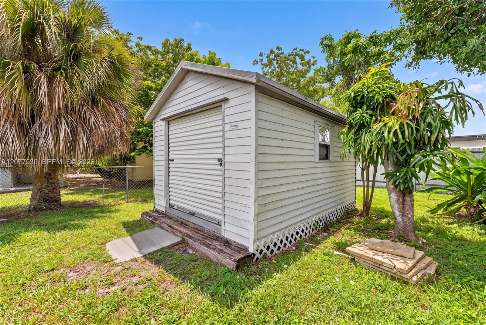 19721 Sw 114th Court Property Photo 9