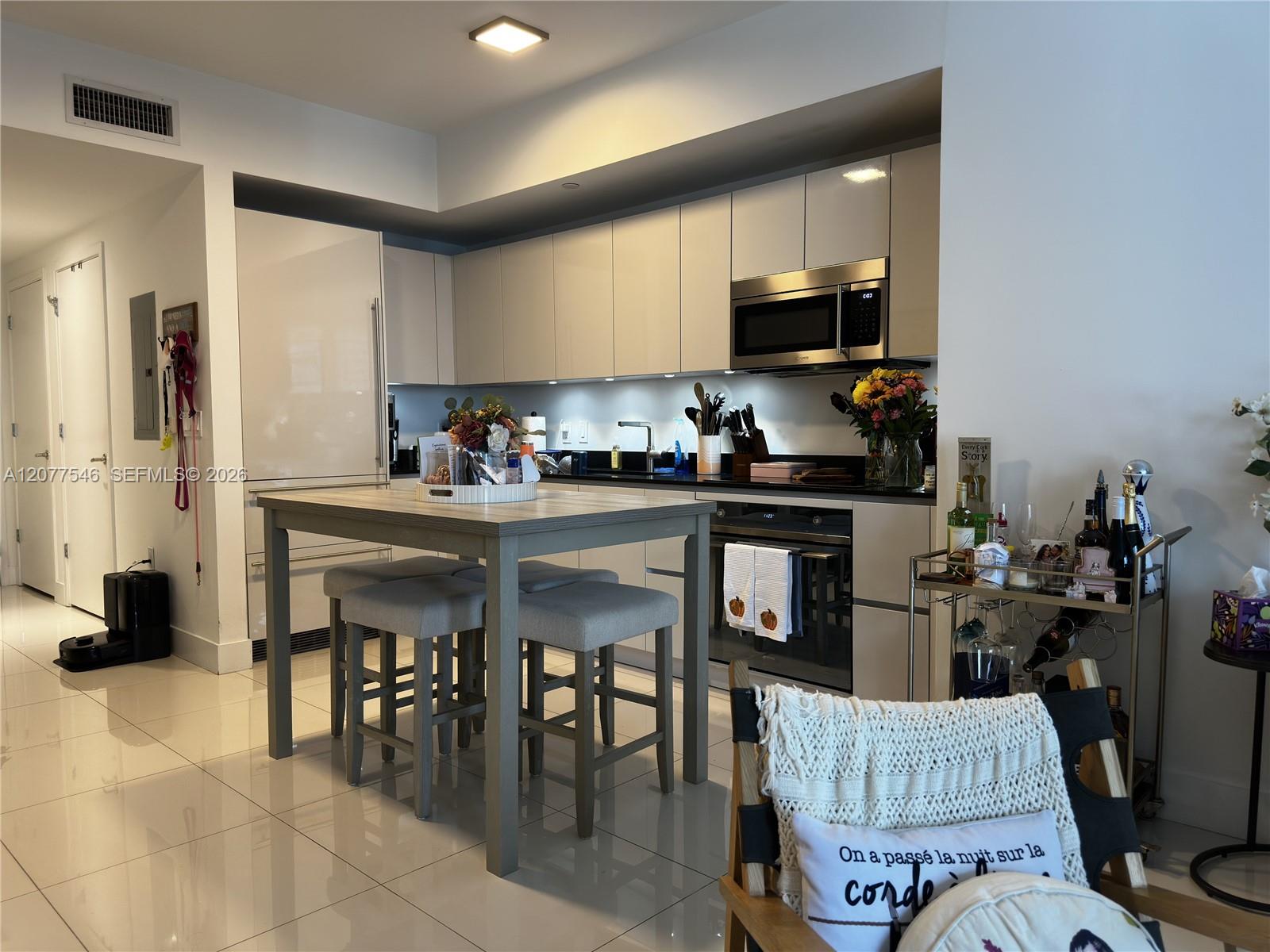A12077546 Property Photo 6