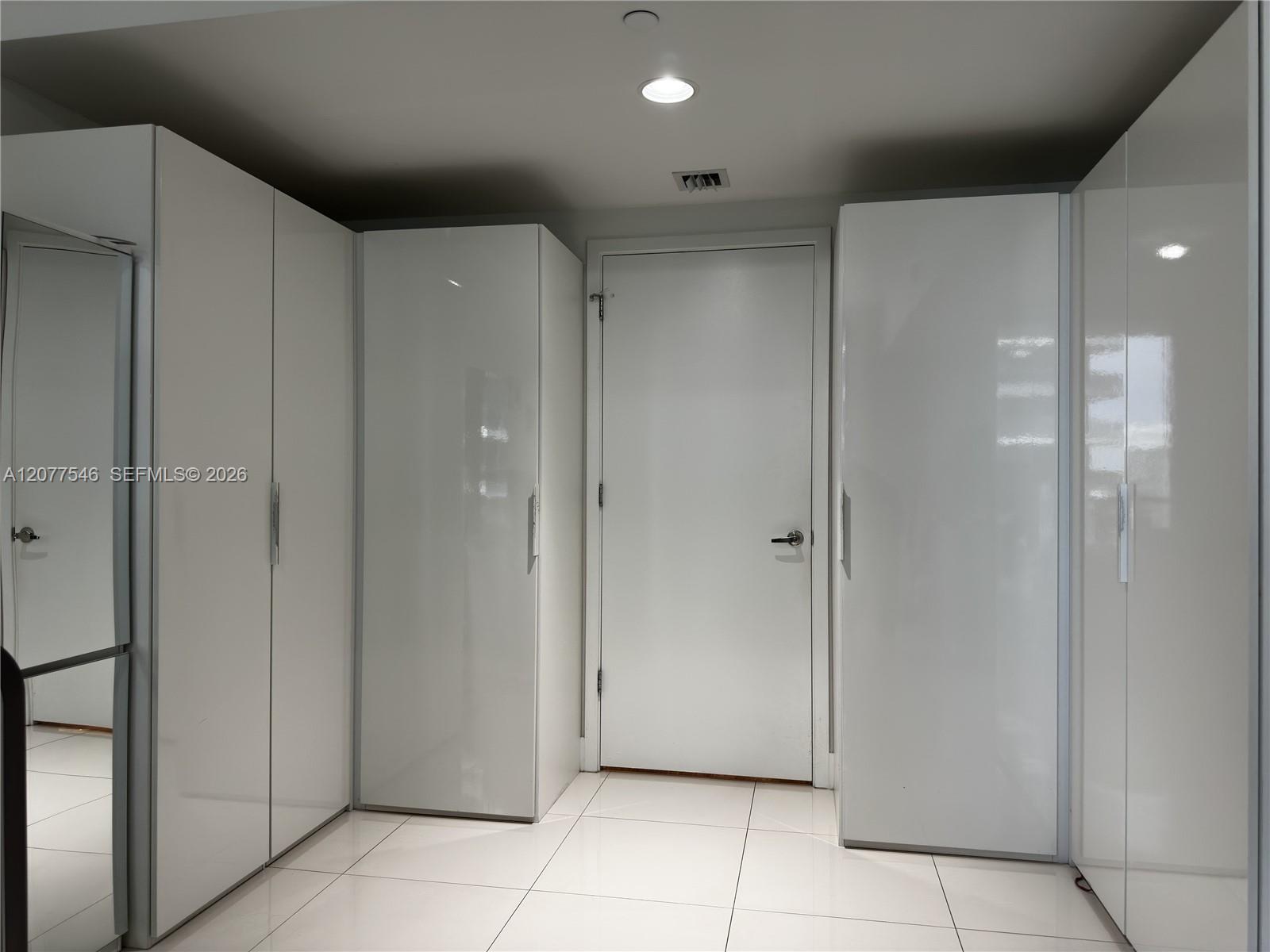 A12077546 Property Photo 15