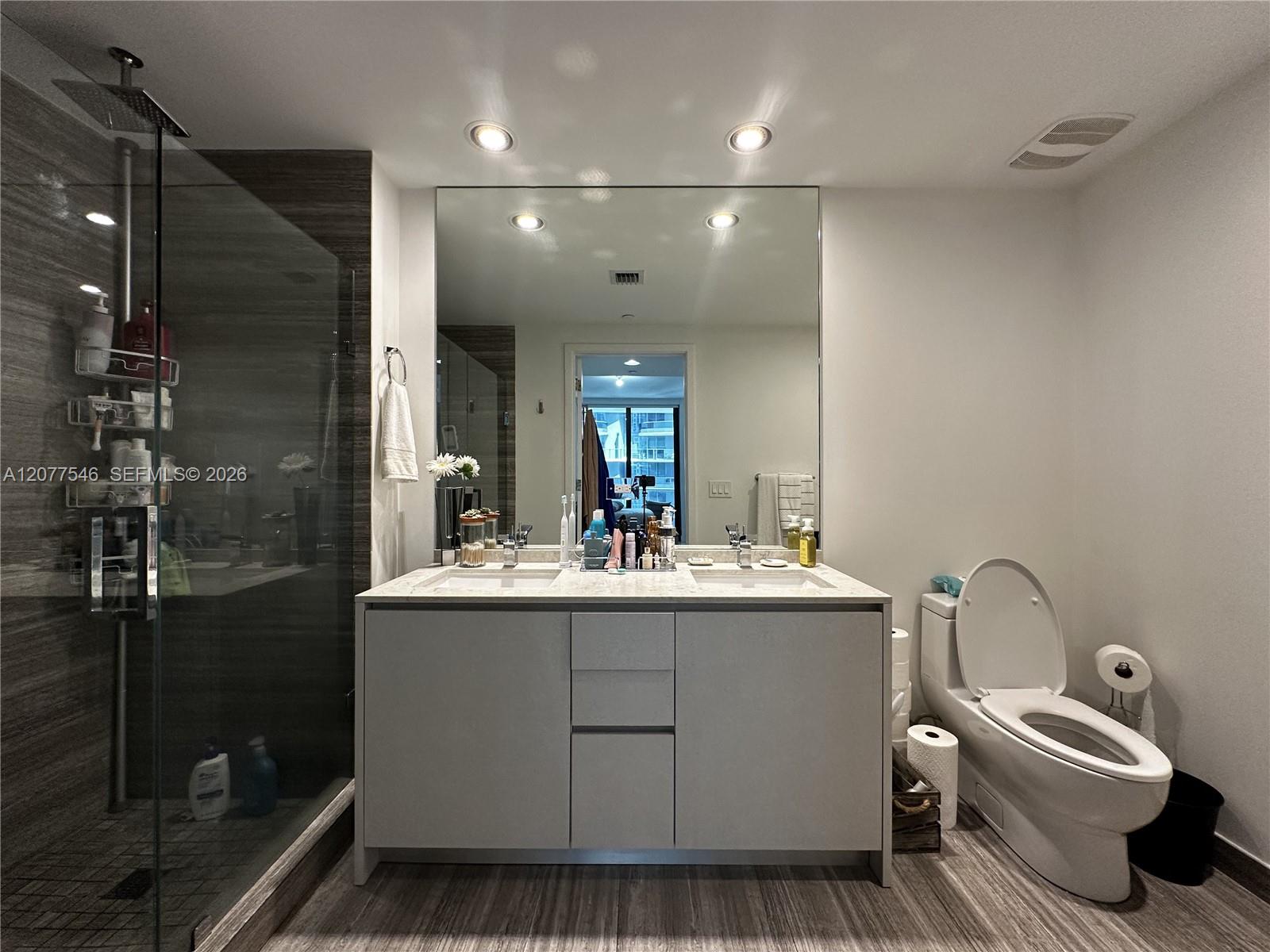 A12077546 Property Photo 16