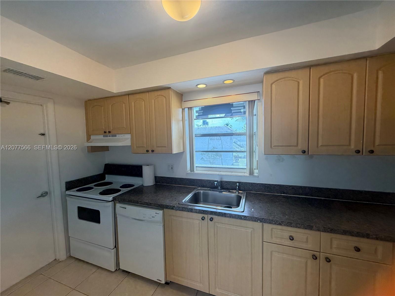 7590 Sw 82nd Street F221 Property Photo 5