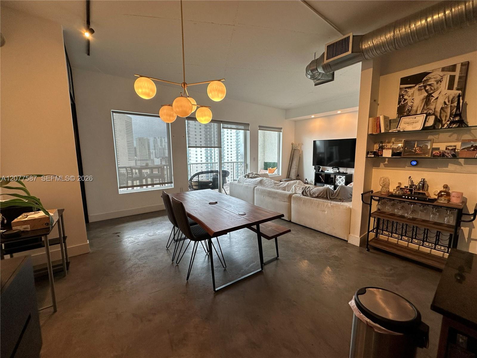 10 S River Drive Phi02 Property Photo 3