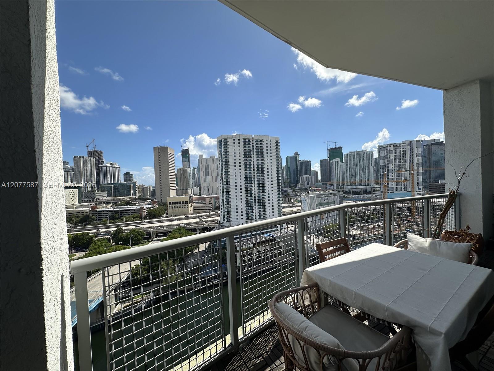 10 S River Drive Phi02 Property Photo 6
