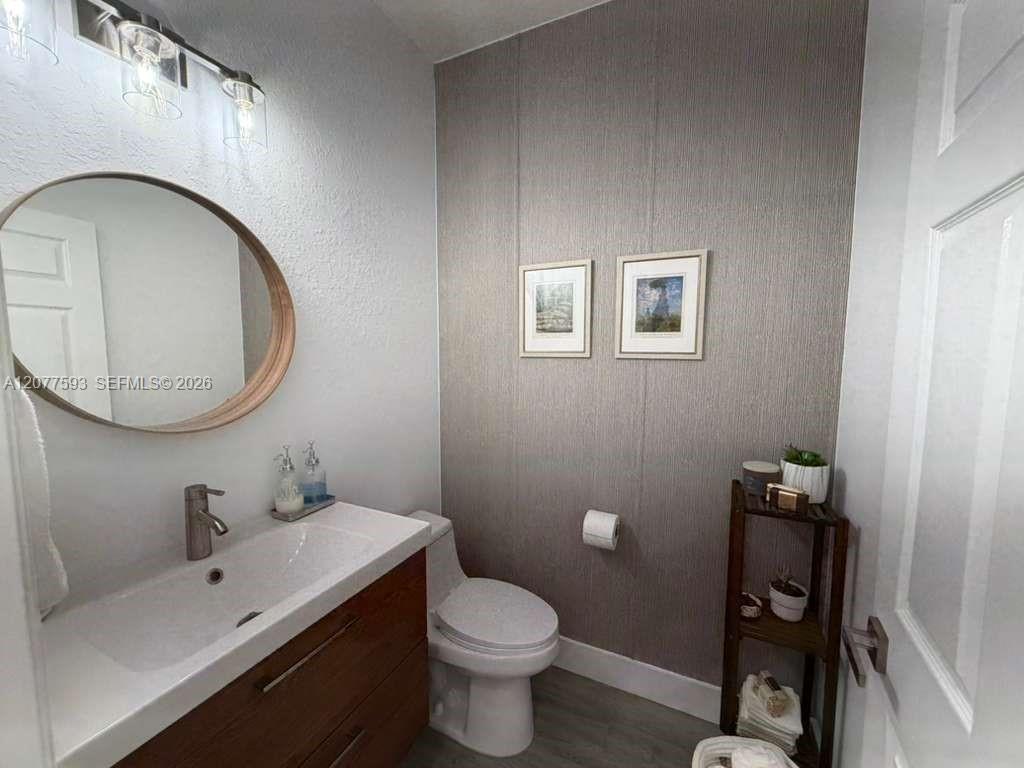 7940 Nw 108th Place Property Photo 11