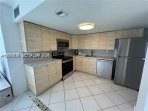 851 Three Island Boulevard 418 Property Photo 7