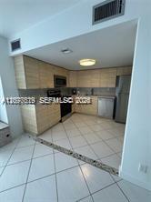 851 Three Island Boulevard 418 Property Photo 8