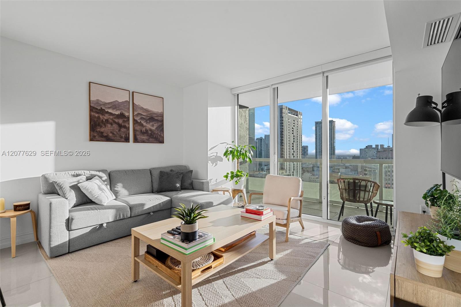 50 Biscayne Boulevard 2507 Property Photo 2