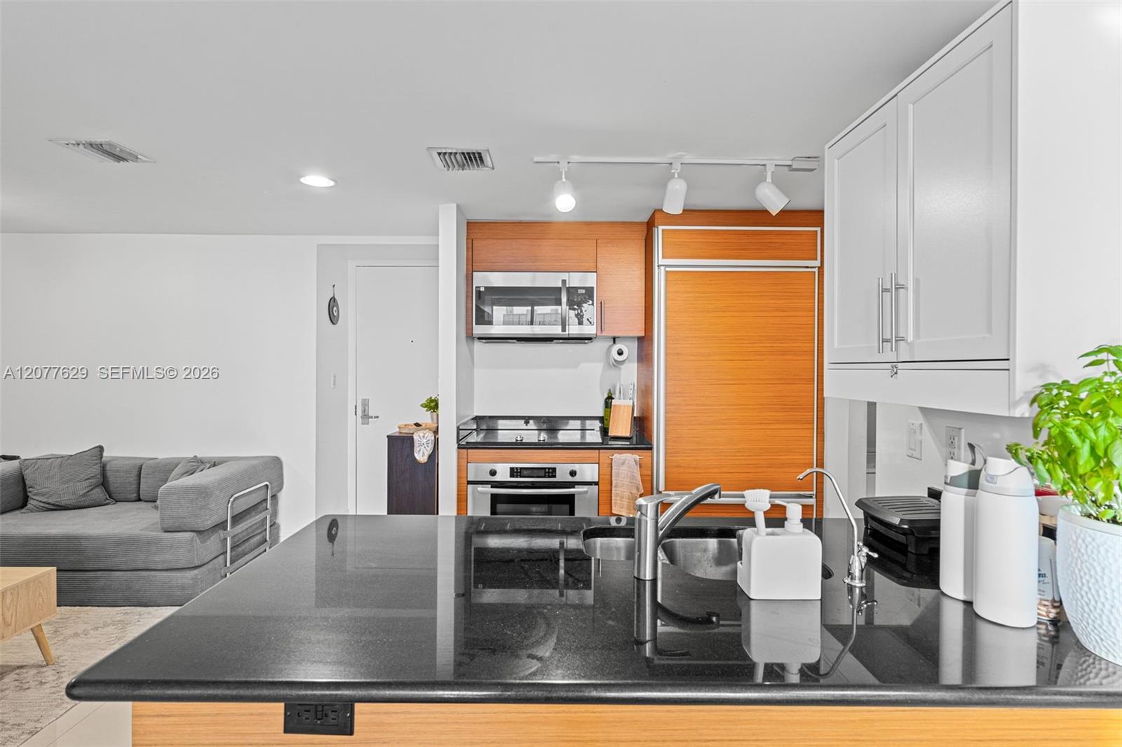 50 Biscayne Boulevard 2507 Property Photo 4
