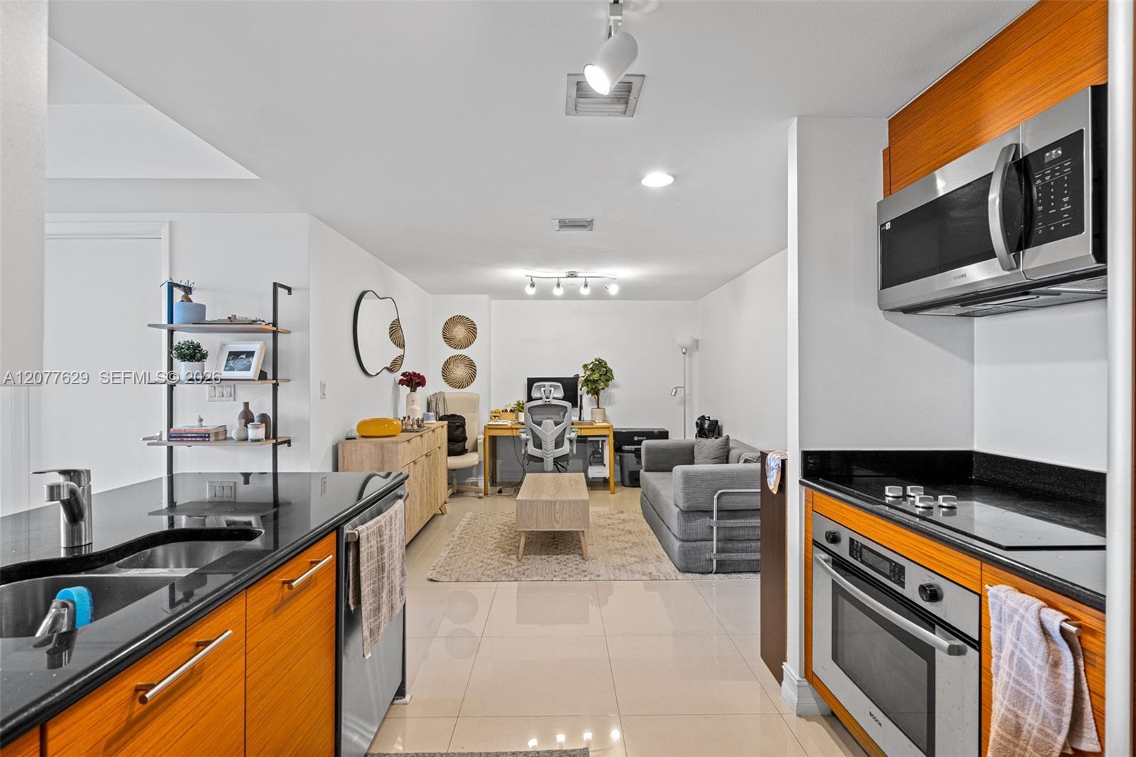 50 Biscayne Boulevard 2507 Property Photo 5